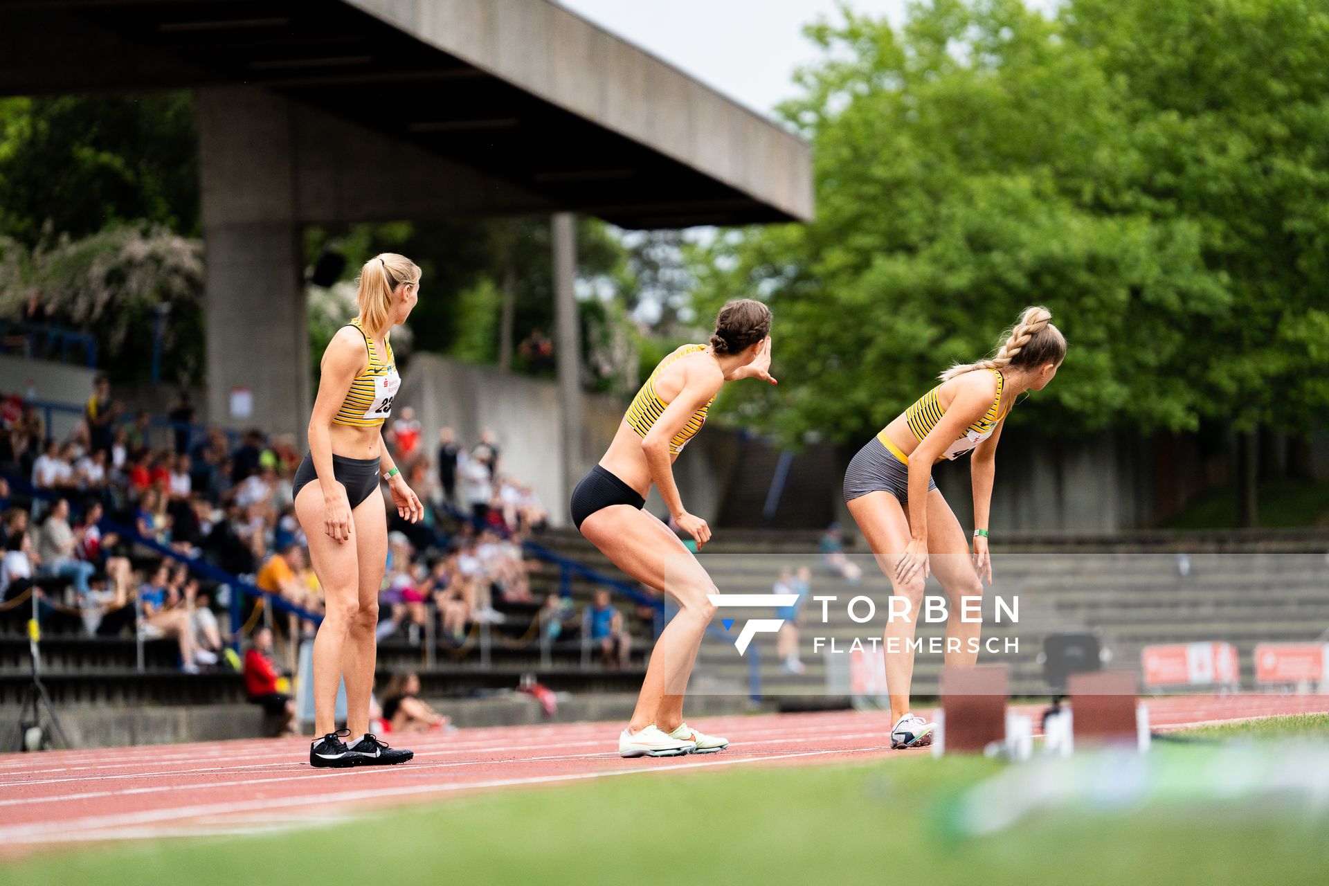 Elisa Lechleitner (LAZ Ludwigsburg), Christina Hering (LG Stadtwerke Muenchen) am 03.06.2022 waehrend der Sparkassen Gala in Regensburg